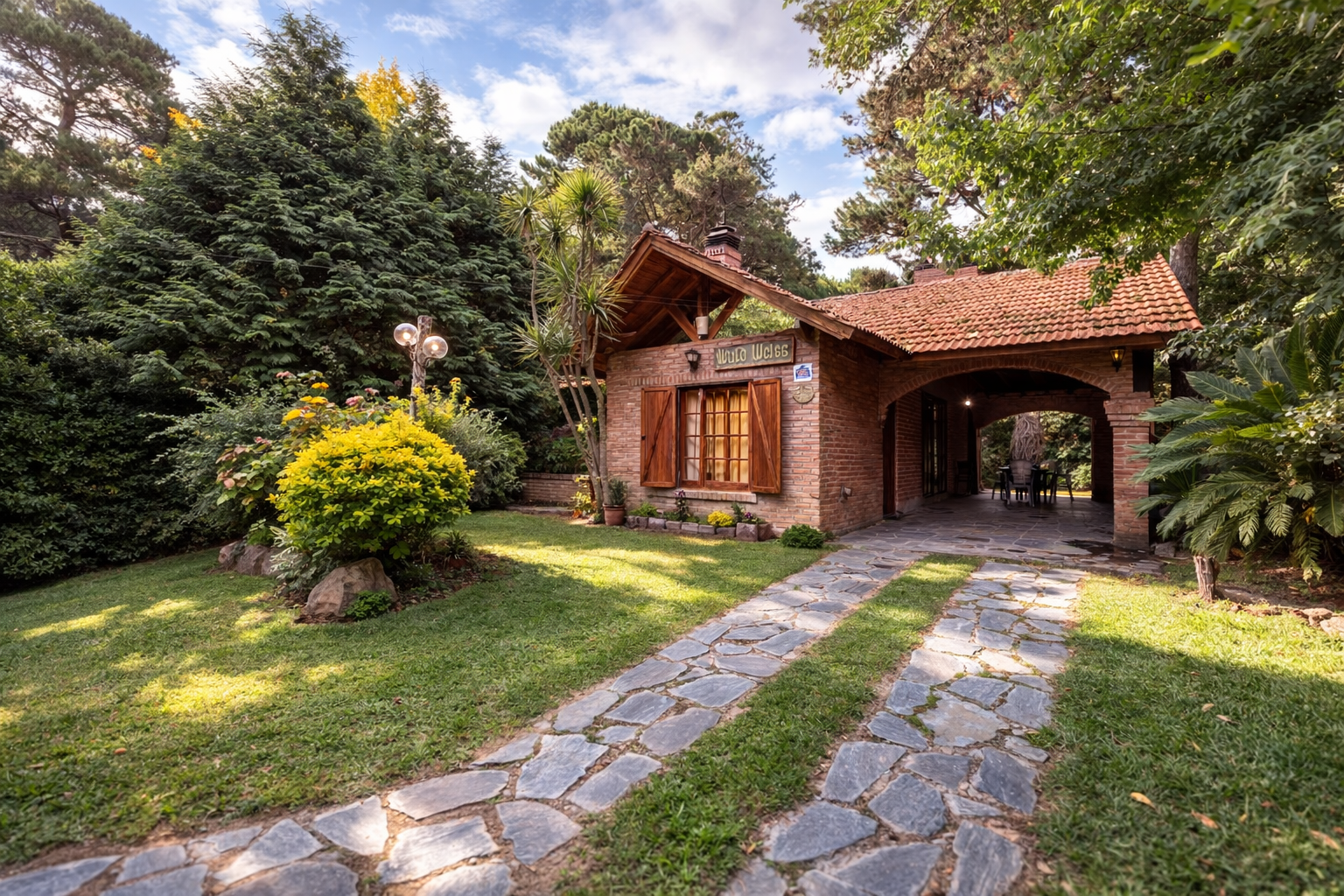 Venta 2 Chalets sobre Av.4 con gas natural - Costa del Este - Costa del Este - foto 1